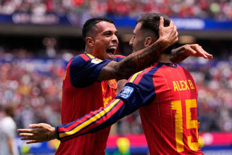 Spain, Portugal into round of 16 at World Cup